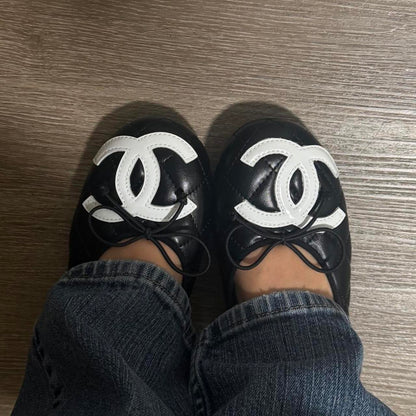 Black Ballet Flats